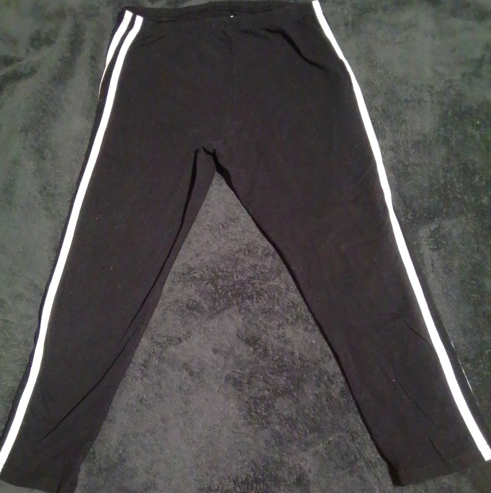 SO Black Capri Striped Lines Spandex Leggings Size L